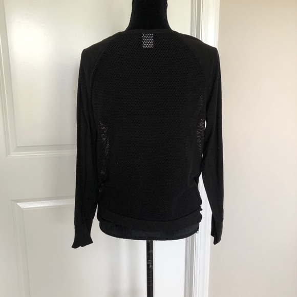 Old Navy active top (small) - Picture 3 of 10